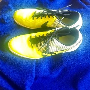 Nike Elastico III Indoor Soccer shoes